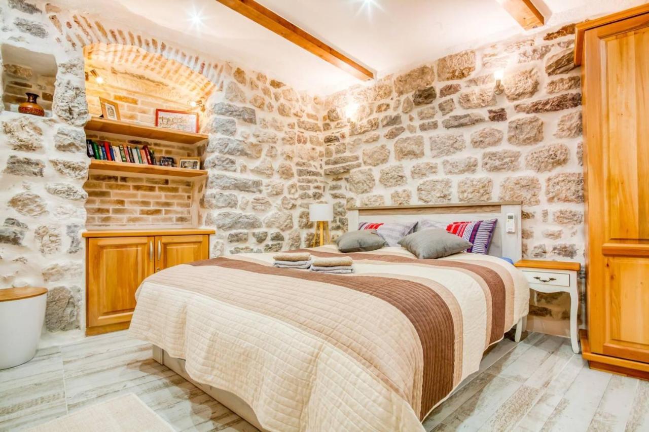 Kotor Bagus - Cozy Boutique Old Town Studio With Seaview Terrace Exterior photo