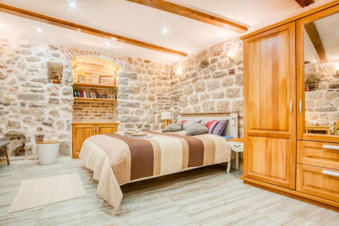 Kotor Bagus - Cozy Boutique Old Town Studio With Seaview Terrace Exterior photo